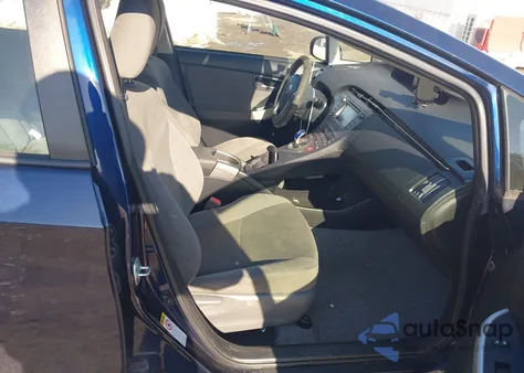 2014 Toyota Prius Three из США, поврежденный, VIN JTDKN3DU6E1767197